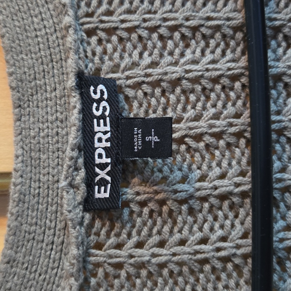 Cardigan - Picture 2 of 4